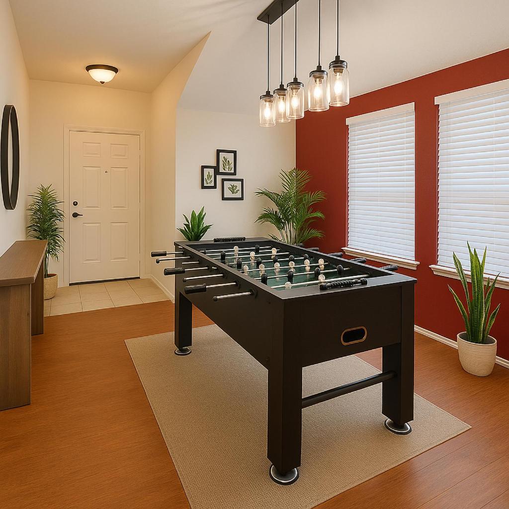 Work, Play & Stay King Bed With Foosball! Aubrey Extérieur photo