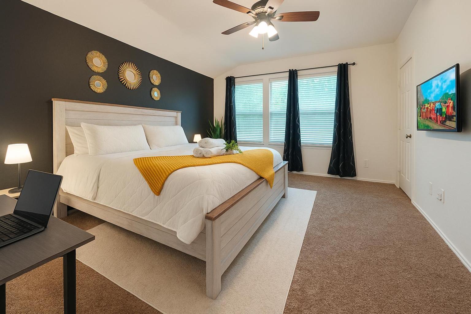 Work, Play & Stay King Bed With Foosball! Aubrey Extérieur photo